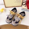 Zapatos Blancos Estilo Hong Kong para Mujer Estudiantes Ins Versátiles Zapatillas Deportivas y de Ocio Nuevo Verano 2025 con Cordones Zapatos de Entrenamiento Moral