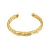 Pulseira aberta de pérola irregular oca de design de nicho em aço titânio banhado a ouro 18K personalidade pulseira INS B232383