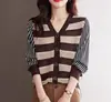 Falso Dos Piezas 2025 Otoño e Invierno Nuevo Estilo Cuello en V Elegante Cárdigan de Punto Prenda Exterior Suéter con Rayas para Mujer