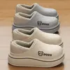 26 Estilo nuevo, forro de felpa engrosado, parte superior impermeable, suela gruesa, adecuado tanto para interiores como para exteriores, suave, cálido, ligero y con diseño de talón envolvente - pantuflas de algodón