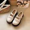 Zapatos Mary Jane de Cuero Pequeños con Lazo Estilo Popular para Estudiantes Mujeres 2026 Primavera Otoño Nuevos Suela Gruesa Antideslizantes Dulces Boca Baja Zapatos de Una Sola Pieza