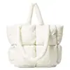 Bolso Ligero de Lujo Estilo Americano con Relleno de Plumón para Mujer, Nuevo Bolso Nube Versátil de Moda para Otoño e Invierno con Bolso Tote Texturizado para Mujer