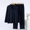 Distribución y entrega de ropa de casa para hombre de algodón puro de primavera y verano, a cuadros, de manga larga y pantalón largo, pijama casero simple y cómodo