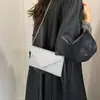 Bolso de mano de fiesta de moda estilo coreano, bolso bandolera con cadena, bolso cuadrado pequeño simple y elegante, bolso de mano pequeño a la moda