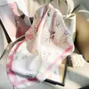 Bufanda de Seda Nueva con Estampado Floral de Verano para Mujer, Bufanda Cuadrada Pequeña Elegante y Versátil a la Moda, Protector de Cuello Pequeño Atmosférico Estilo Coreano