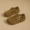 Sapatos Birkenstock de sola grossa para aumentar a altura, cobertura total para mulheres, novos modelos de outono de 2026, sapatos slip-on versáteis vintage para combinar com saias
