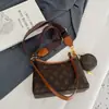 Bolsa Transversal Tote Monograma Simples Versátil para Ombro Axila Comutador Casual Versátil Compras Trabalho Tendência para Mulheres