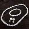 Conjunto de Collar, Aretes y Pulsera de Perlas Más Vendido Transfronterizo, Conjunto de Tres Piezas con un Toque de Lujo, Cadena para el Cuello, Cadena para la Clavícula y Conjunto de Accesorios