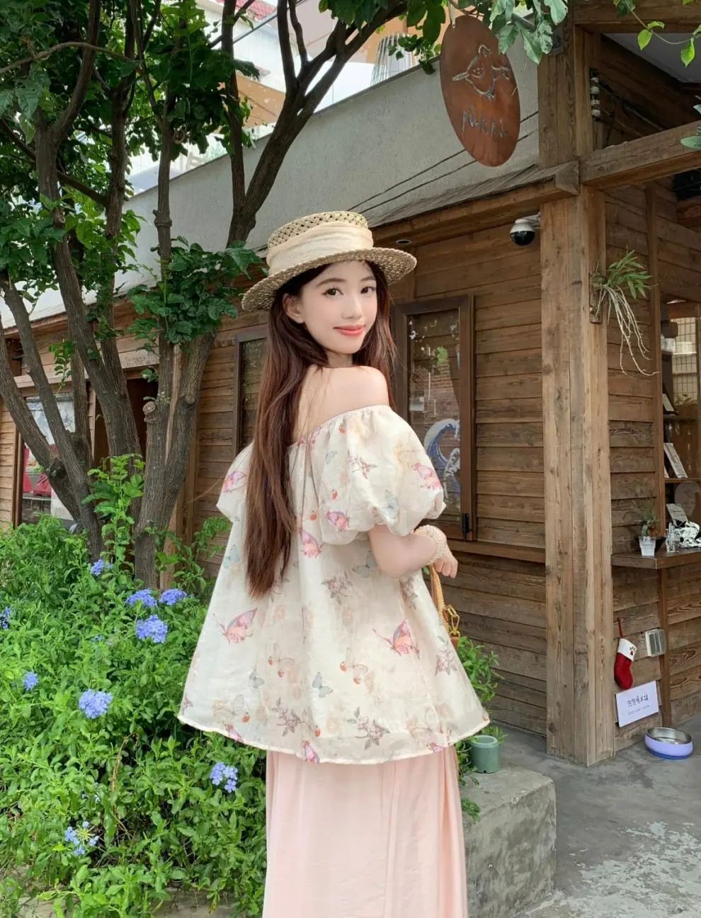 70ab89e0-5531-416a-8bd4-a9a8c3430f75.jpe