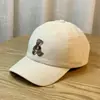 Boné de Baseball de Veludo com Bloqueio de Cores Novo 2026 Ursinho Marrom Pequeno, Primavera e Outono, Emagrecimento Facial, Marca Tendência, Unissex