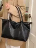 Bolsa Tote Elegante Versátil Estilosa de Grande Capacidade para Mulheres 2026 Novo Modelo Alta Estética Leve Nicho para o Dia a Dia Bolsa de Ombro