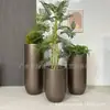 Florero Cilíndrico de Fibra de Vidrio Estilo Europeo de Alta Venta Florero de Pie Centro Comercial Vestíbulo de Hotel Floral Mobiliario de Oficina