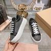 Sapatos Brancos de Couro Genuíno para Mulheres Sapatos Biscoito com Strass de Sola Grossa 2025 Primavera Novo Estação Europeia Tênis Casuais de Cano Baixo para Mulheres