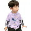 Camiseta de Manga Larga Rayada Patchwork de Dibujos Animados para Niños, Algodón Puro para Primavera y Otoño, Estilo Coreano, Holgada, Moderna, Camiseta Básica Informal para Niños