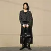 Chaqueta Corta de Cuello en V con Diseño Sencillo para el Trayecto Diario, 26 Novedad de Otoño, Elegante y Versátil, Chaqueta de Manga Larga Tejida Inspirada en Chanel