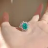Anel Feminino Vintage Ovo de Pomba Oval Paraíba Cultivado de Luxo Pavimentado com Diamante de Alto Carbono