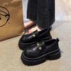 Mocasines vintage negros con plataforma grande para mujer, primavera 2025, nuevos mocasines combinables, zapatos pequeños de cuero estilo británico