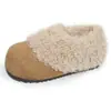 Otoño/Invierno 2026 Cálidos Interiores Aumentadores de Altura Tacones Altos Planos Peludos de Punta Redonda Moda Europea y Americana Versátiles Zapatos para Mujer