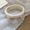 Pulseira Aberta de Arame de Ferro Multicamadas Europeia e Americana, Fashionável e Versátil, com um Toque Exagerado de Alto Padrão, Design Único, Joia de Nicho