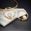 Aretes Dorados Grandes Elegantes para Dama Elegancia Sucia Diseño de Nicho Combinan con Todo Alta Moda Accesorios para Orejas de Lujo Ligero
