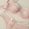 Bestseller transfronterizo: Conjunto de sujetador sexy y popular de encaje bordado fino estilo francés para mujer, diseñado para hacer que los pechos grandes parezcan más pequeños y prevenir la flacidez.