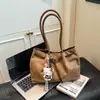 Bolso Transfronterizo de Ante para Mujer, Gran Capacidad, Nuevo Bolso de Hombro Retro Mate Otoño e Invierno 2025, Bolso Tote para Viajar