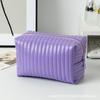 Nueva Bolsa de Cosméticos Acolchada Floral para Mujer, Bolsa de Aseo Portátil para Viaje para Productos para el Cuidado de la Piel, Bolsa de Almacenamiento Suave Simple de Gran Capacidad