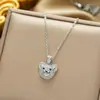 Collar de acero de titanio que no se decolora para mujer, todo a juego, de alta gama, cadena para la clavícula con forma de corazón, de temperamento, popular en internet, joyería de acero inoxidable chapada en cobre y oro