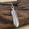 Venta al por mayor de fábrica Plata de ley S925 para hombre Clásico Retro Plata Tailandesa Serie Águila Colgante Pequeño Mini Pluma