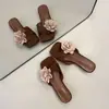 Sandalias Nuevas de Cuña con Flores para Mujer, Combinadas con una Falda de Estilo Francés, Dulce Temperamento de Verano, Estilo Hada 2026
