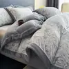 2026 Nuevo Juego de Cama de Leche Espesa de Invierno de Cuatro Piezas Funda de Edredón Gruesa y Cálida Juego de Sábanas de Tres Piezas Suministros