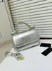 26 Nova Coleção de Primavera Modelo D Marca g Bolsa de Platina Elegante de Alta Qualidade Bolsa de Ombro Único Transversal Exportação Bolsa de Mão Dourada e Prateada