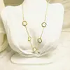 Venta Caliente Transfronteriza 15 Pulsera Collar Pendientes Flor de Cinco Hojas Big Five 18K Acero Inoxidable Flor de Cinco Hojas Fritillaria de un solo lado Joyería