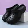 Zapatos con Agujeros para Mujer Verano Nuevo Estilo Ropa Exterior Suela Gruesa Resistentes al Desgaste Sandalias Exteriores EVA Playa Antideslizantes Pareja Pantuflas de Punta Cerrada