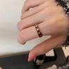 Advanced Sense Four-leaf Clover Drop Glue Ring Niche Design Anel de nicho francês Vintage Niche Ring New Fashion Tail Ring Anel de dedo