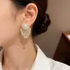 Brincos de Pérola Vintage com Strass Estilo Europeu e Americano Personalidade para Mulheres, Brincos Exagerados de Alta Qualidade, Brincos da Moda Temperamento de Luxo Leve Atacado