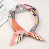 Pañuelo de Seda de Algodón y Lino Estilo Coreano 70cm, Moderno y Versátil, Pañuelo Cuadrado Pequeño Sencillo y Artístico, Adecuado para Fotografía de Viaje y como Pañuelo Decorativo para el Cuello