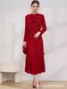 Miyake Moda Femenina Tallas Grandes de Lujo Accesible de Exportación Transfronteriza Europea y Americana Vestido de Color Sólido con Perlas Nuevo de Otoño para Mujer