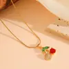 Pendente Elegante de Temperamento Joia de Frutas Feminina Pingente de Cereja Vermelha Cravejado com Diamantes Corrente de Aço Titânio Colar Simples de Corrente Clavicular
