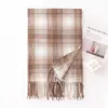 Bufanda gruesa de cuadros para otoño e invierno para niñas, calentador de cuello de invierno para parejas y estudiantes, elegante y cálido para ir al trabajo, chal con flecos estilo coreano