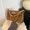 Bolsa de Ombro Versátil de Alta Qualidade Transfronteiriça Retro de Nicho 2026 Nova Moda Estilosa para o Dia a Dia Grande Capacidade