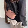 Colección de verano 2026: Bolsas elegantes y de alta capacidad para mujer, con un diseño minimalista adecuado para el trayecto diario, y un aspecto moderno y chic