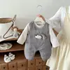 Pantalón de tirantes con babero de plumón para bebé Invierno 2026 Nuevo Súper Lindo Mono de Invierno sin Mangas para Bebé Niño Pelele para Bebé