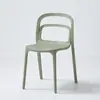 Silla de plástico estilo nórdico con respaldo engrosado, silla de comedor apilable simple para balcón exterior para espacios pequeños