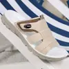 Superventas de Amazon Sandalias para Hombre Transfronterizas Verano Exterior Antideslizantes Casuales Zapatos de Playa Zapatillas de Doble Uso 8906