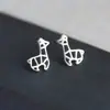 Brincos pequenos de prata 925 esterlina estilo coreano, fofos e únicos para mulheres, simples e criativos, com um design estiloso e versátil, perfeitos para estudantes