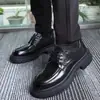 Zapatos casuales de cuero versátiles para hombre, estilo nuevo, punta redonda, transpirables, zapatos de cordones estilo de negocios, suela gruesa, zapatos Derby que aumentan la altura