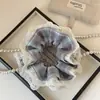 Goma de Pelo de Encaje a Cuadros, Dulce y Versátil, Moda Estilo Perezoso para Moño o Cola de Caballo para Mujeres