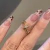 Anillo abierto con cruz de plata de estilo moderno para mujer, ligero, de lujo, con diseño de nicho, anillo de pareja con personalidad de alta calidad.