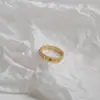 Anel de Diamante com Números Romanos Europeu e Americano para Mulheres, Aço Titânio Moderno e Personalizado, Estilo Cool, Estilo Japonês de Nicho, Anel para Dedo Indicador de Luxo Acessível